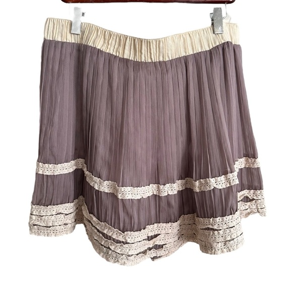Très Bien USA Y2K Pleated Mini Skirt Lace Trim Romantic Cottagecore Kawaii Style - Picture 7 of 15